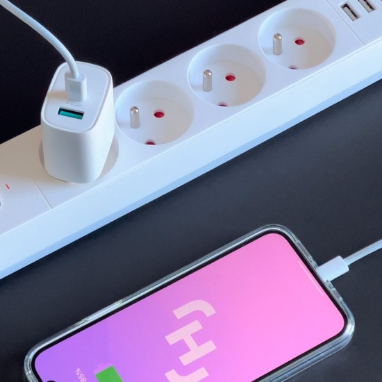 Joyroom Φορτιστής Χωρίς Καλώδιο με Θύρα USB-A και Θύρα USB-C 20W Quick Charge 3.0 (L-QP2011)Λευκός Joyroom Φορτιστής Χωρίς Καλώδιο με Θύρα USB-A και Θύρα USB-C 20W Quick Charge 3.0 (L-QP2011)Λευκός